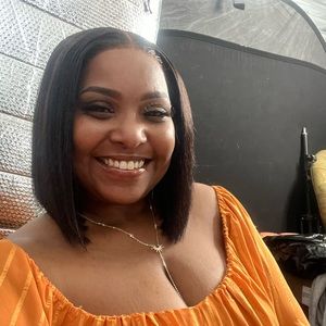 Meet your Posher, Shae